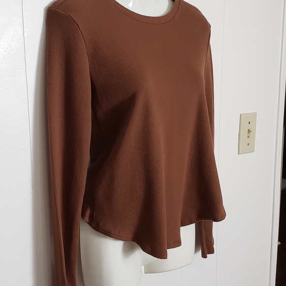 Lovers & Friends Waffle Knit & Twisted Open Back - Picture 4 of 8